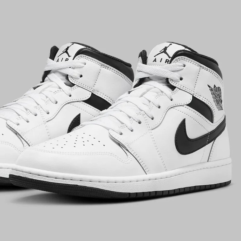 *Brand New!! Nike Air Jordan 1 Mid / Stormtrooper Colorway / Men's size 10